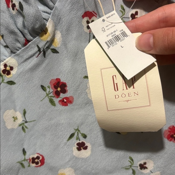 New GAPxDOEN cami top - Picture 3 of 7